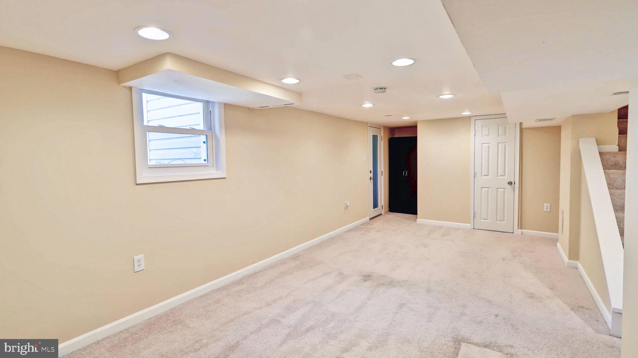 KENSINGTON - Residential