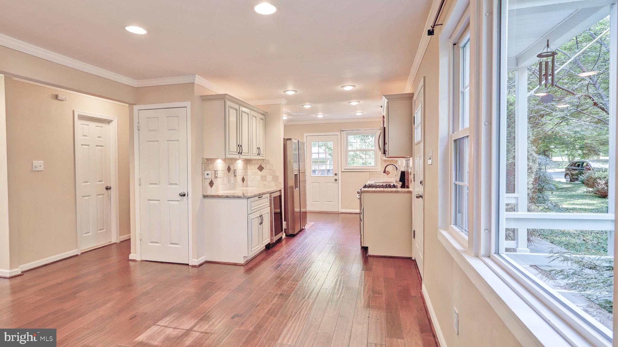 KENSINGTON - Residential