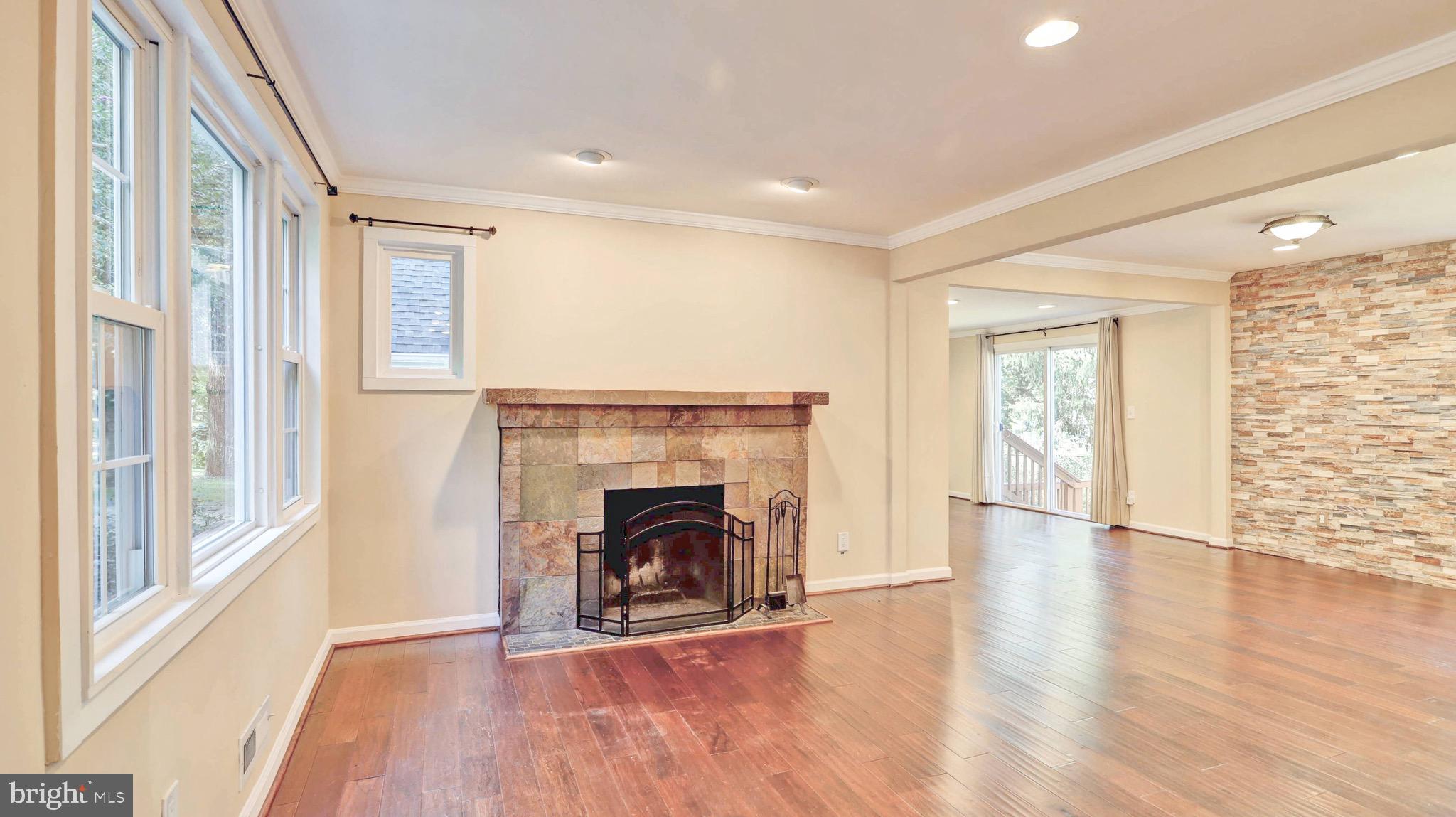 KENSINGTON - Residential