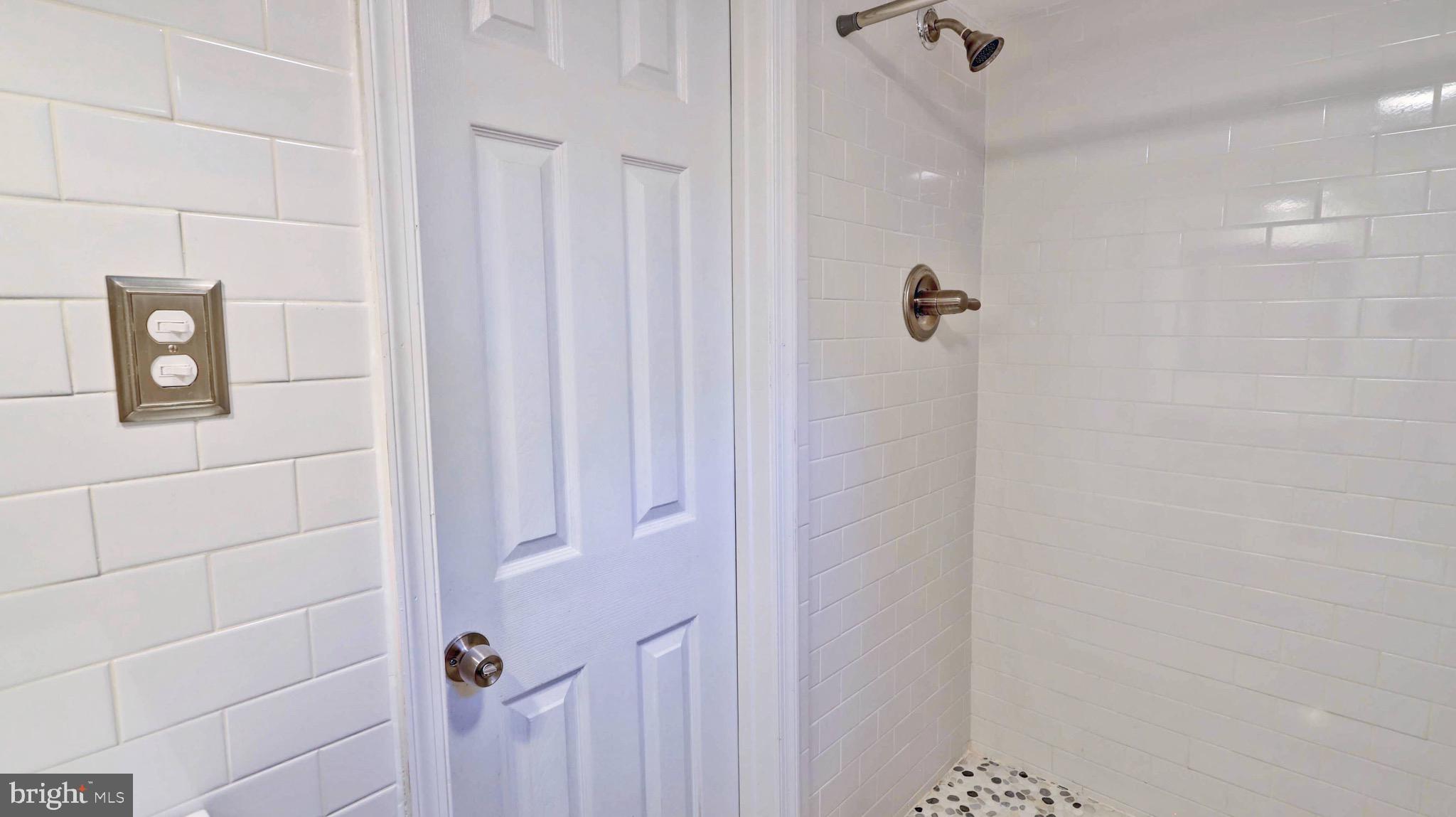 KENSINGTON - Residential