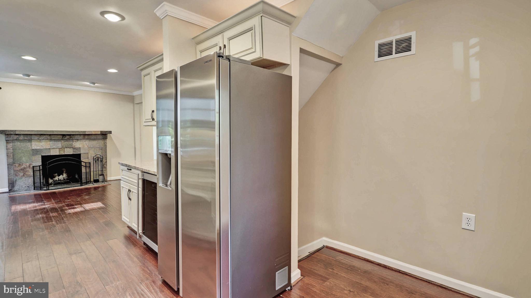 KENSINGTON - Residential