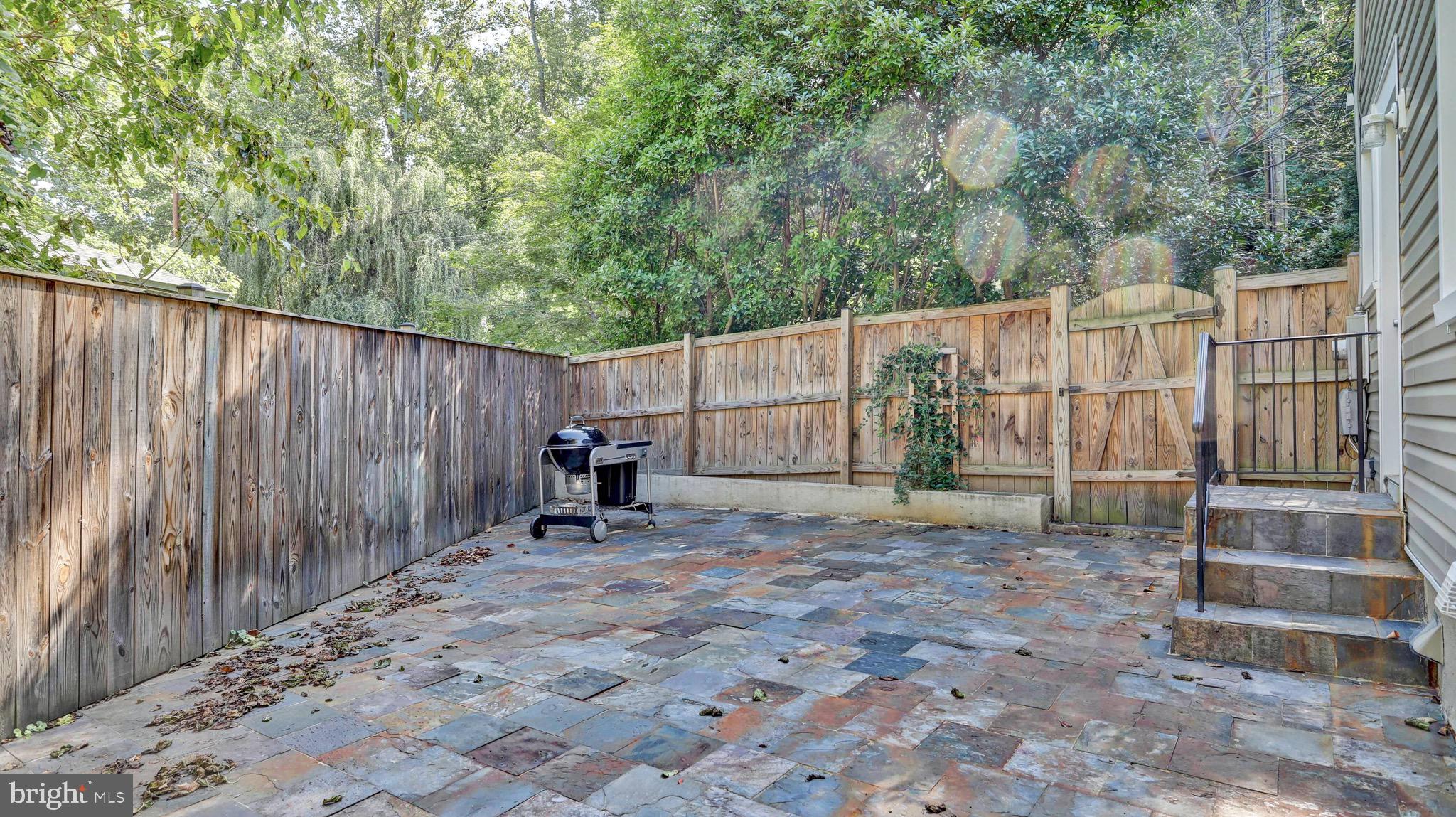 KENSINGTON - Residential