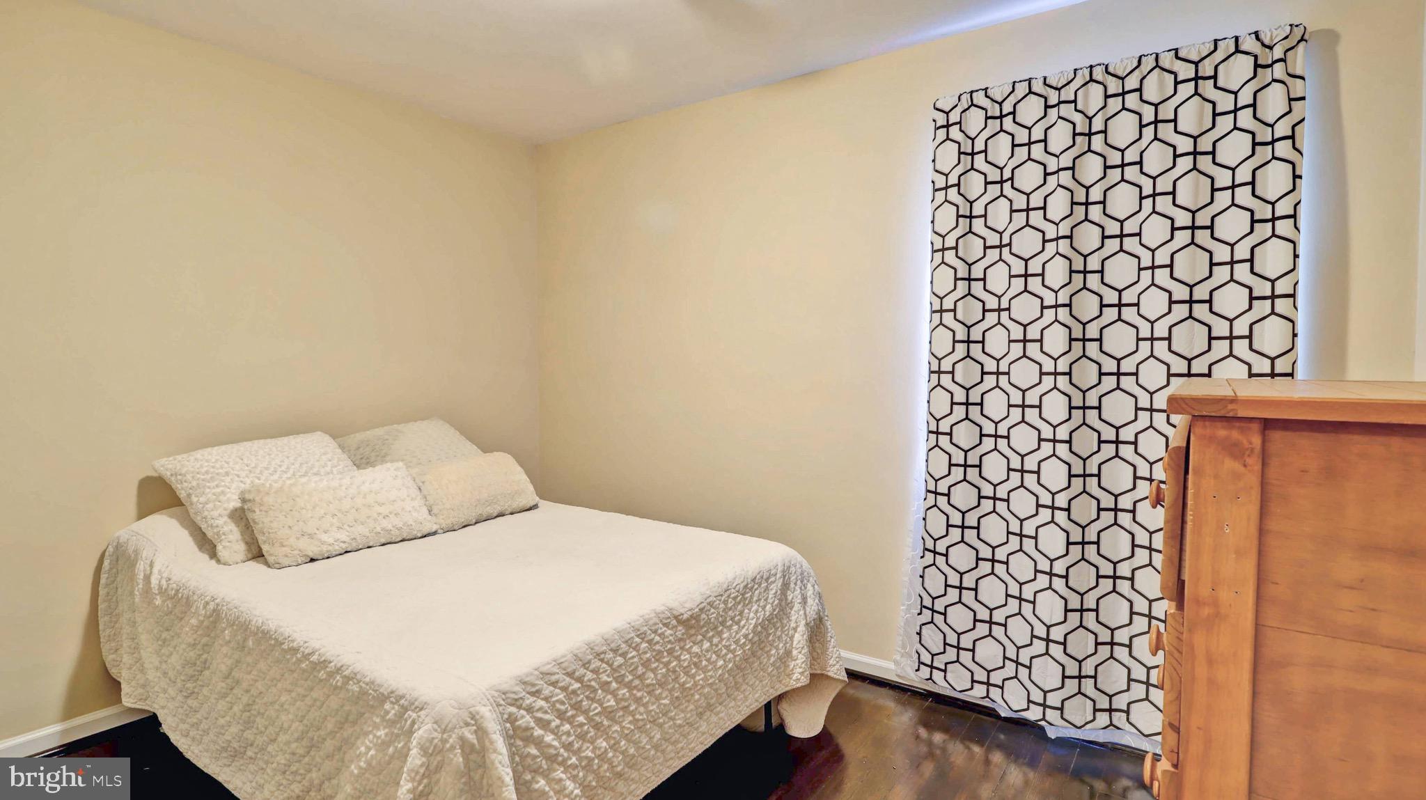 KENSINGTON - Residential