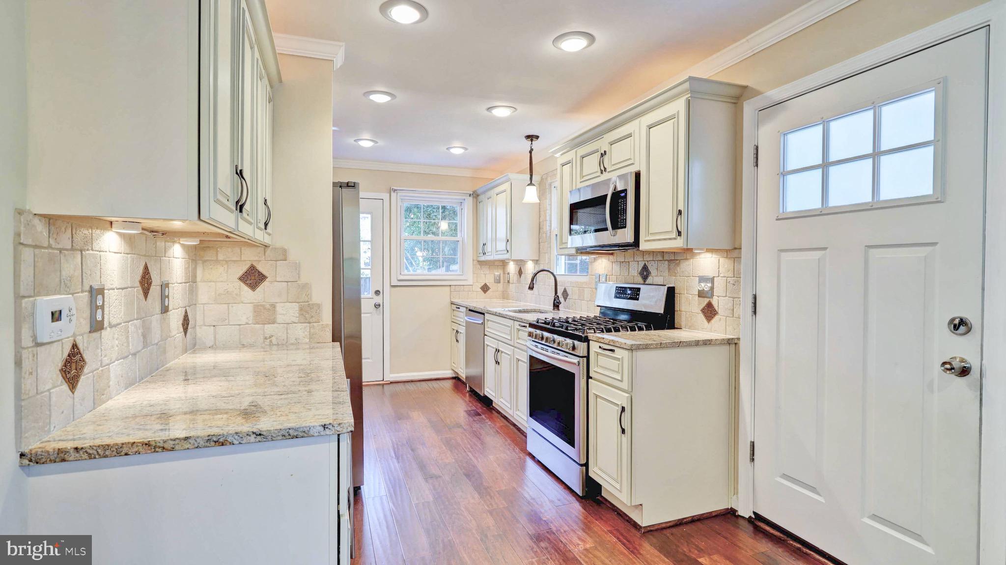 KENSINGTON - Residential