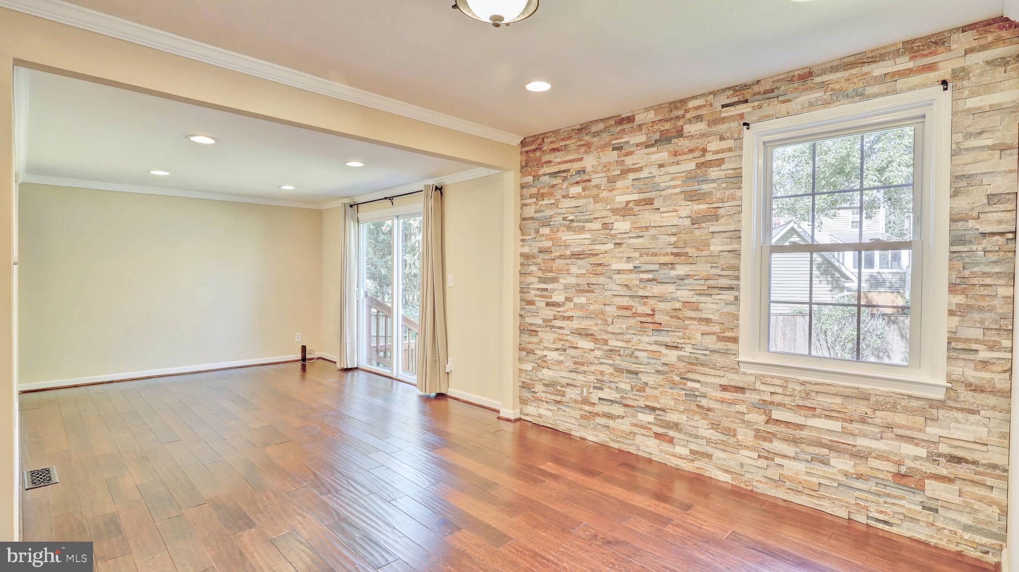 KENSINGTON - Residential