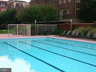 CARLYLE - Residential Lease