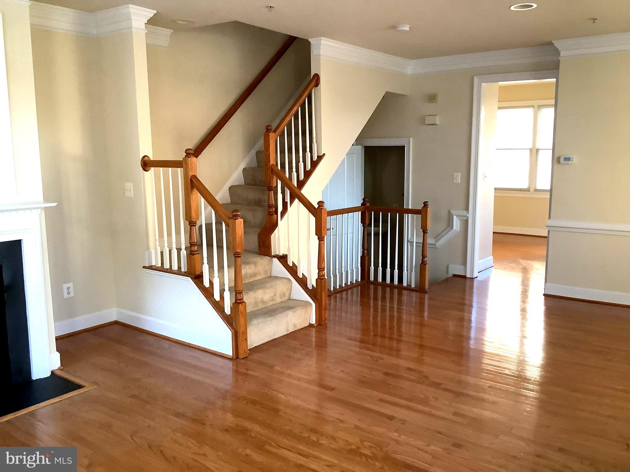 CARLYLE - Residential Lease