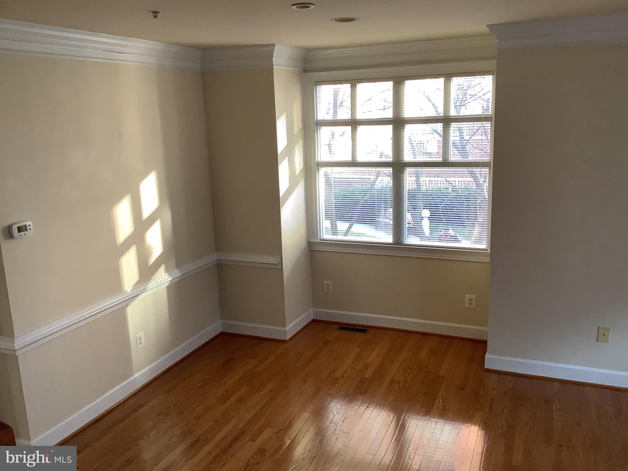 CARLYLE - Residential Lease