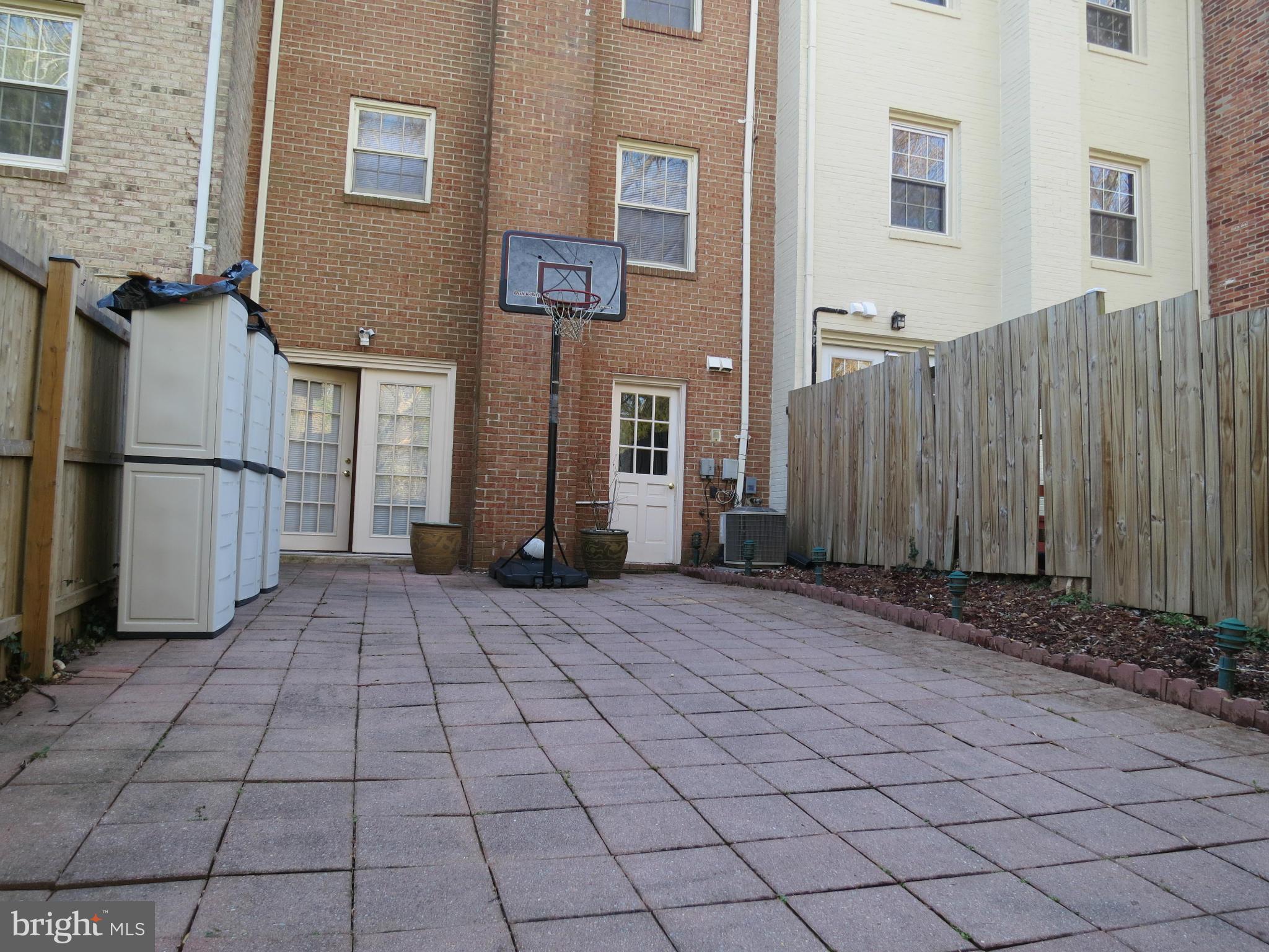 EVERGREEN HEIGHTS - Residential Lease