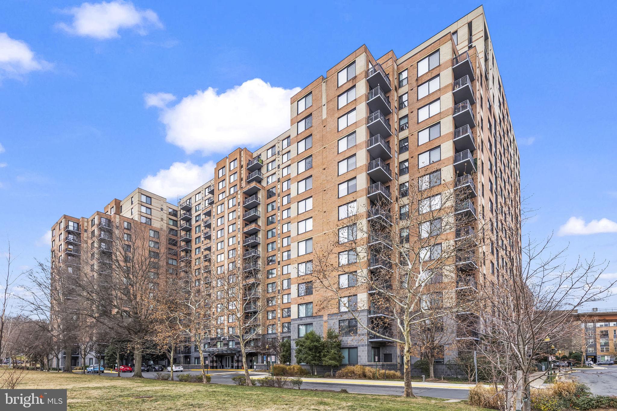 MIDTOWN ALEXANDRIA STATION CONDOMINIUM - Residential