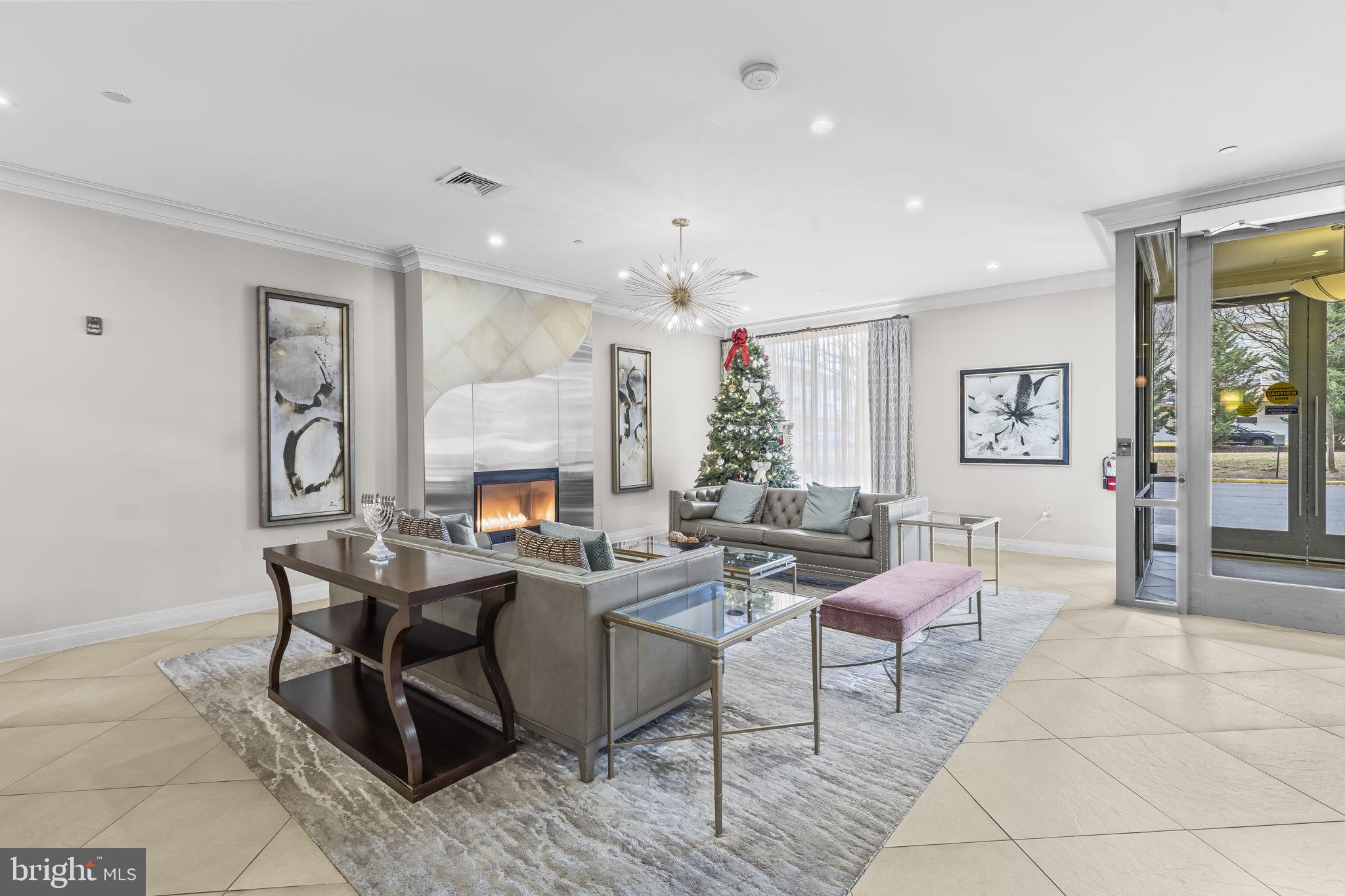 2451 MIDTOWN AVENUE 1413