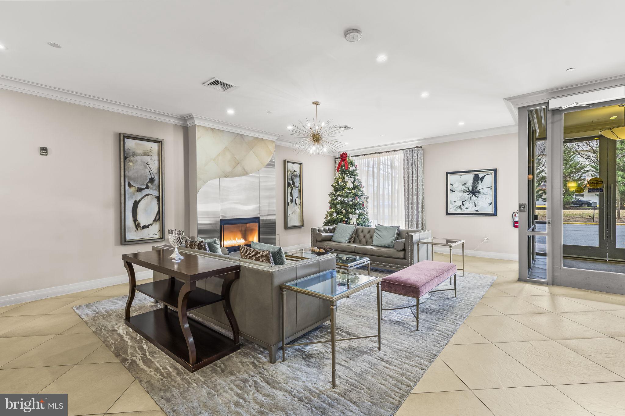 2451 MIDTOWN AVENUE 1413