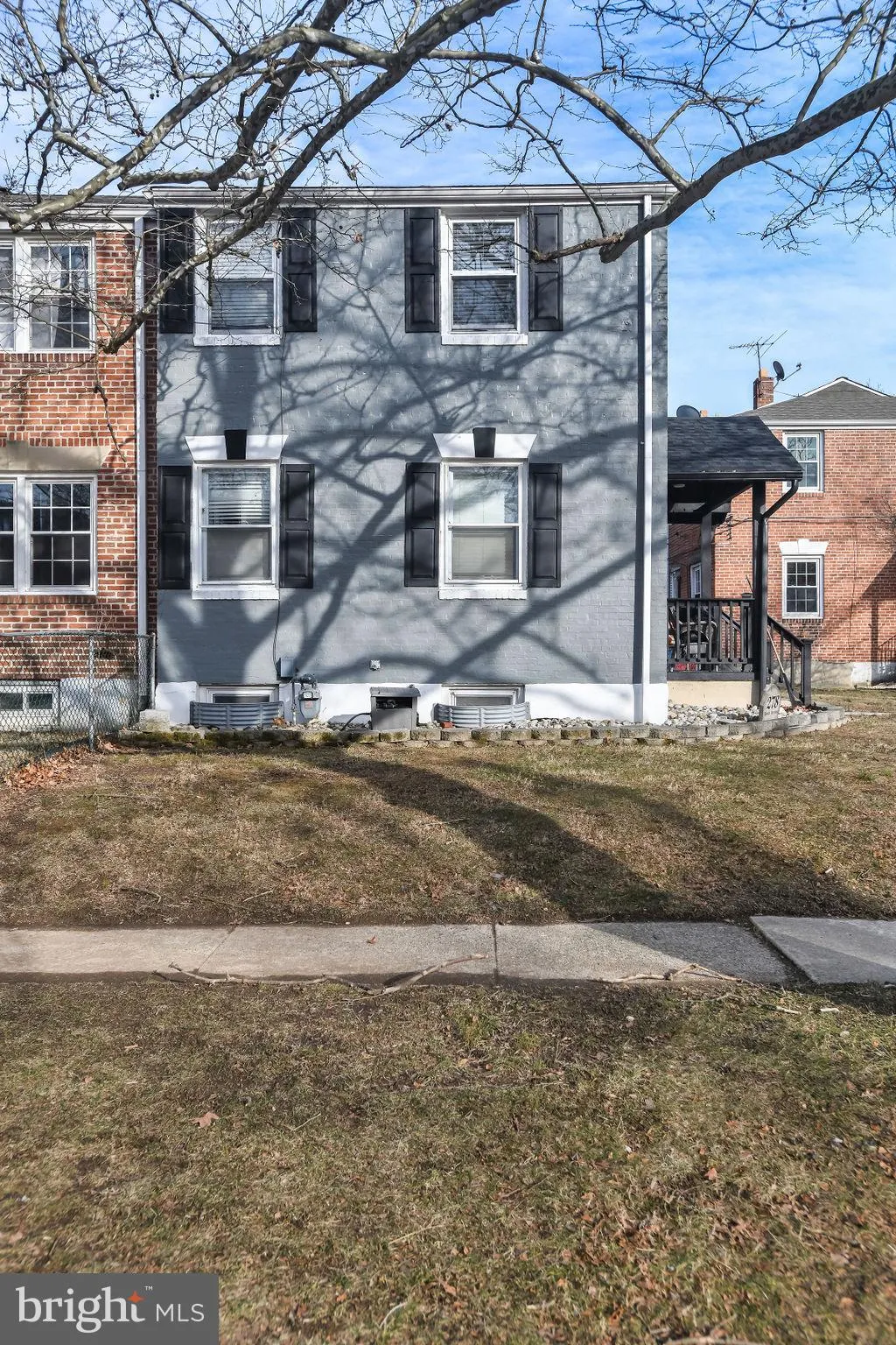 Wilmington, Delaware 19805, United States, 3 Bedrooms Bedrooms, ,2 BathroomsBathrooms,Residential,Contingent,4942