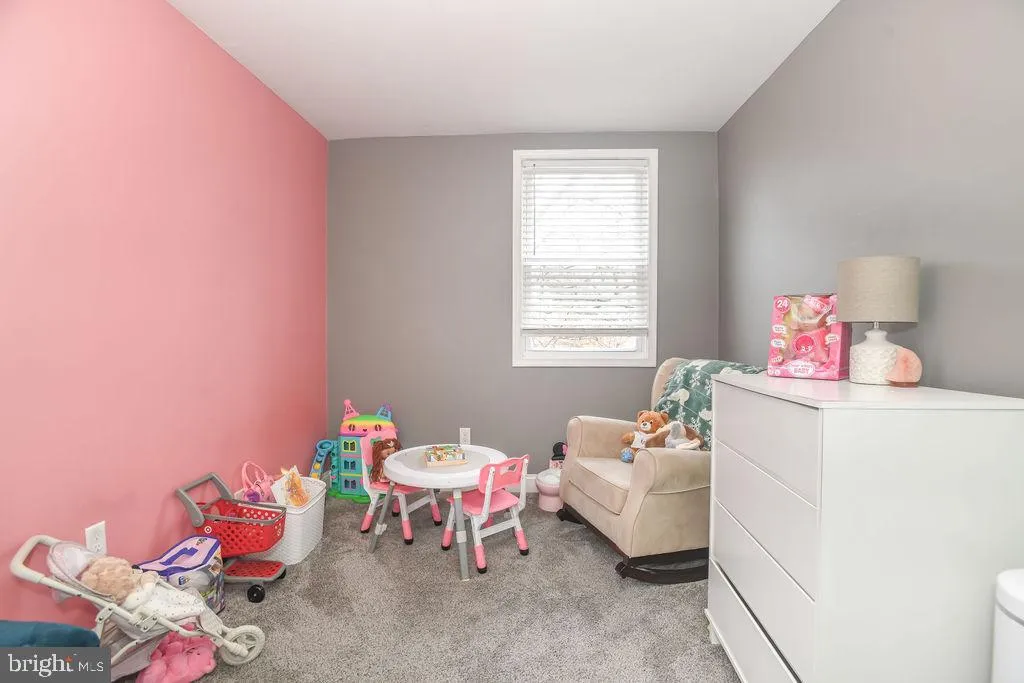 Wilmington, Delaware 19805, United States, 3 Bedrooms Bedrooms, ,2 BathroomsBathrooms,Residential,Contingent,4942