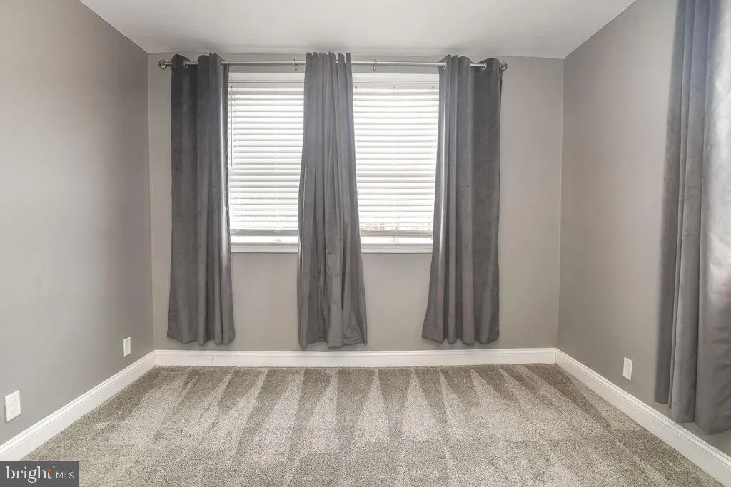 Wilmington, Delaware 19805, United States, 3 Bedrooms Bedrooms, ,2 BathroomsBathrooms,Residential,Contingent,4942