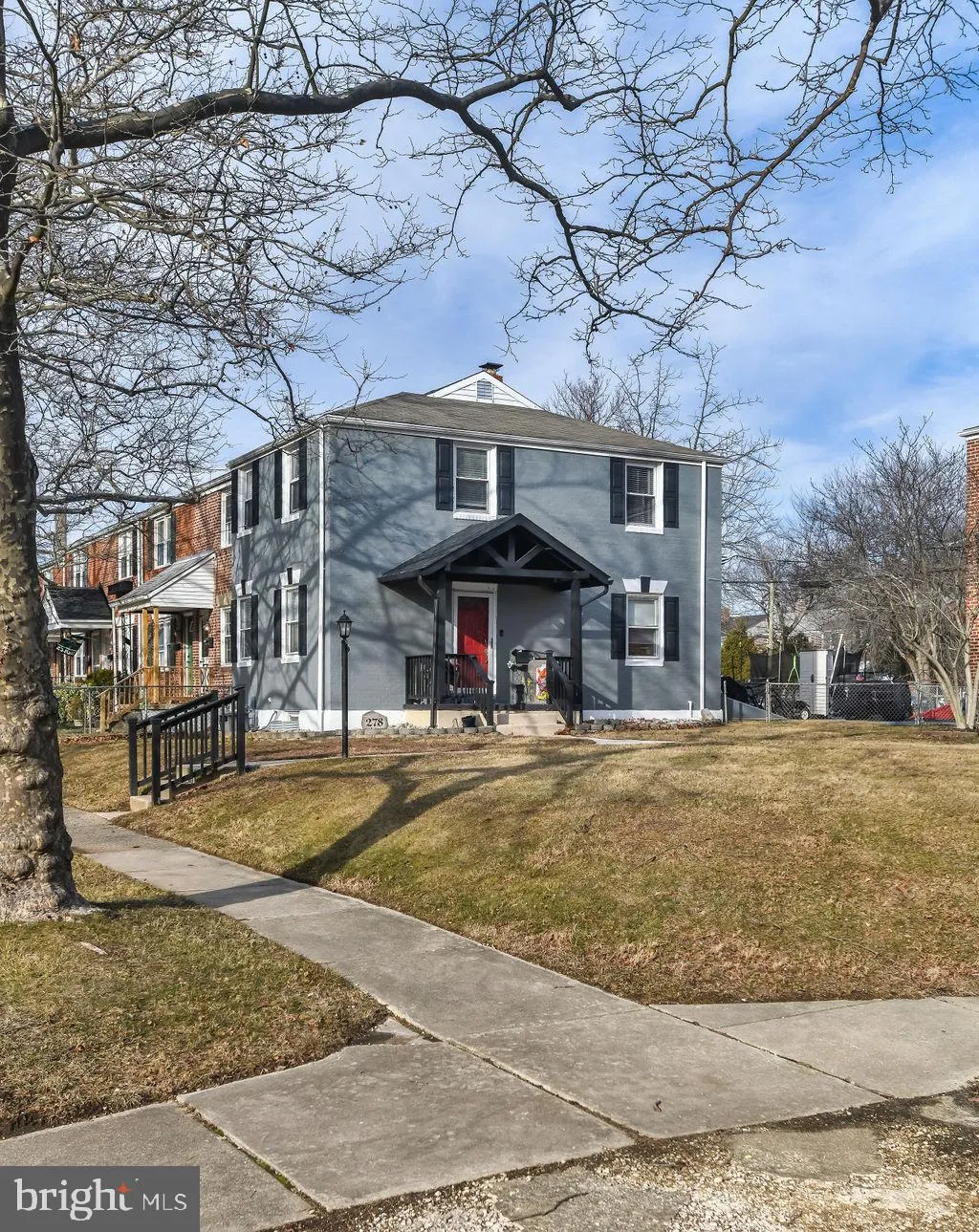 Wilmington, Delaware 19805, United States, 3 Bedrooms Bedrooms, ,2 BathroomsBathrooms,Residential,Contingent,4942