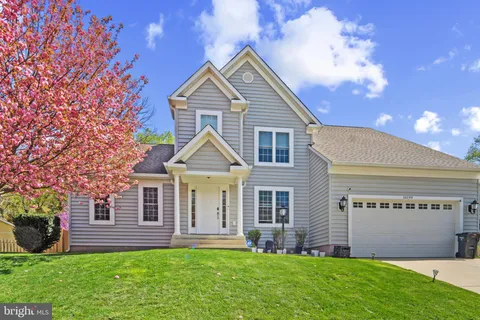 16199 Sheffield Drive, Dumfries, VA MLS: VAPW2092654