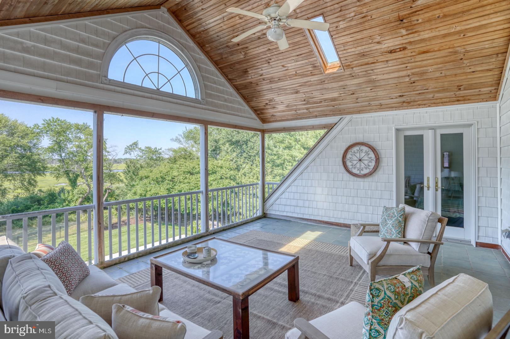 WOLFE POINTE - Residential