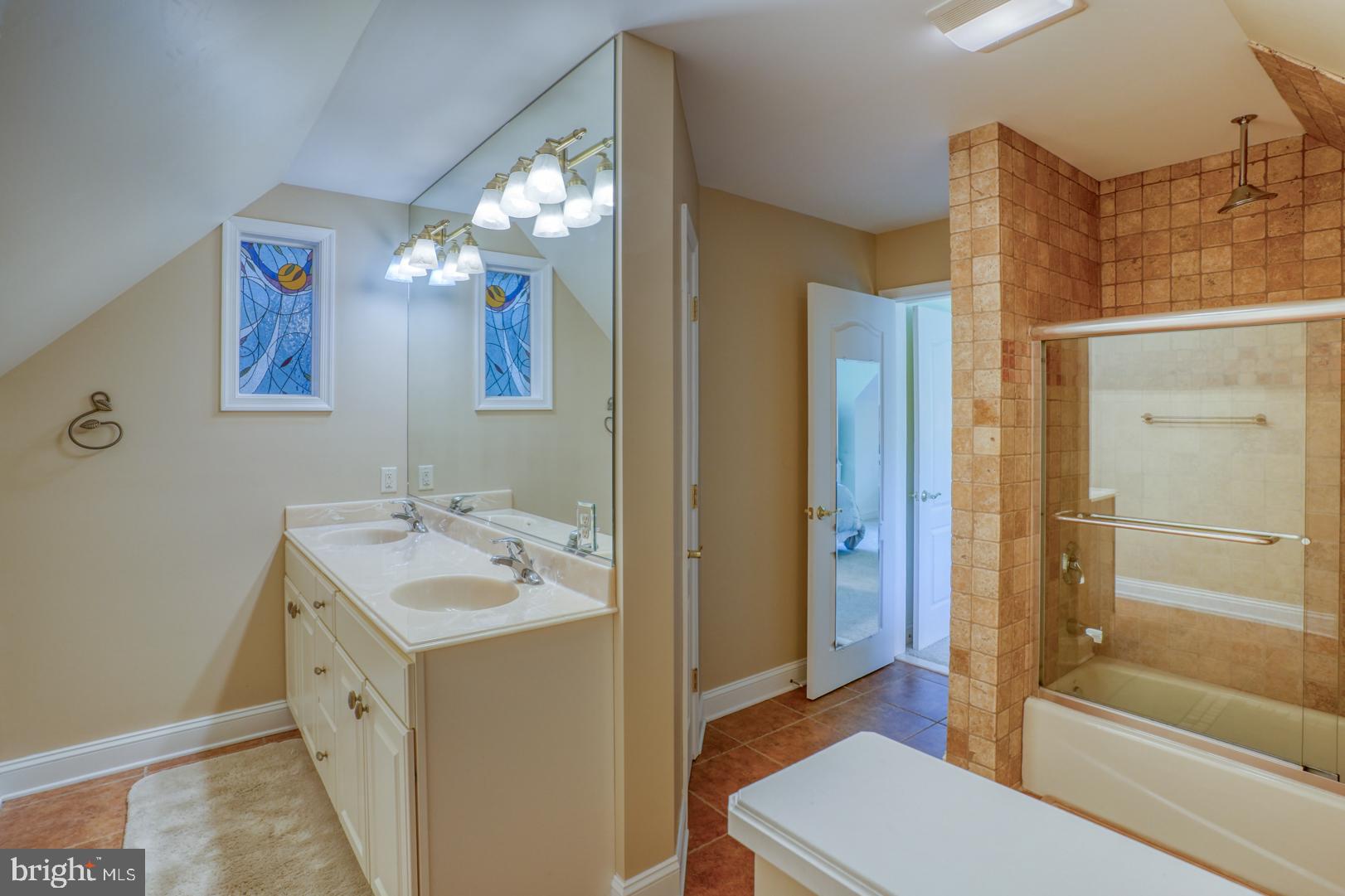 WOLFE POINTE - Residential