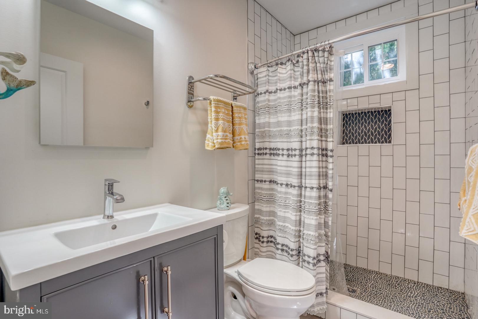 WOLFE POINTE - Residential