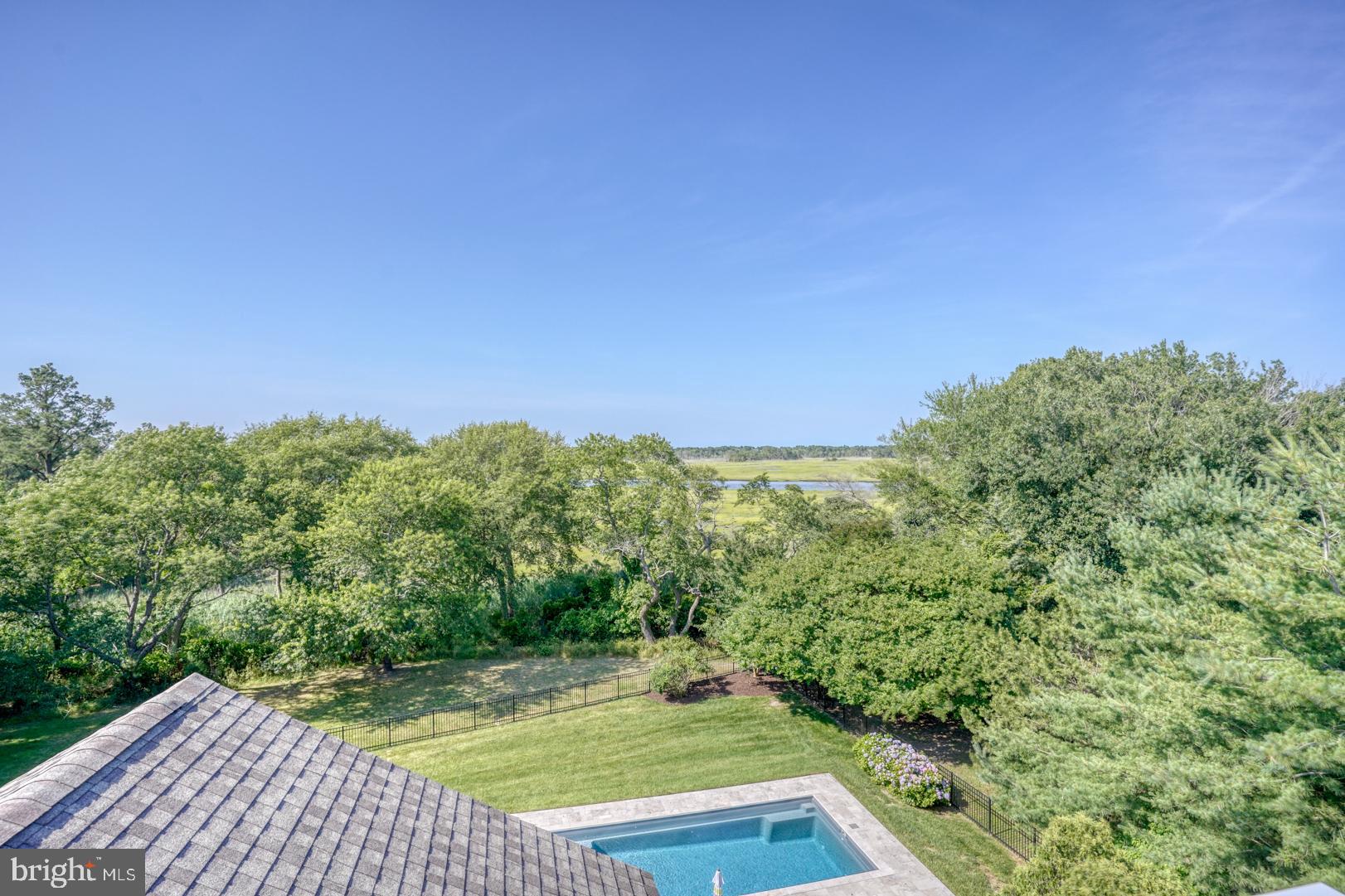 WOLFE POINTE - Residential