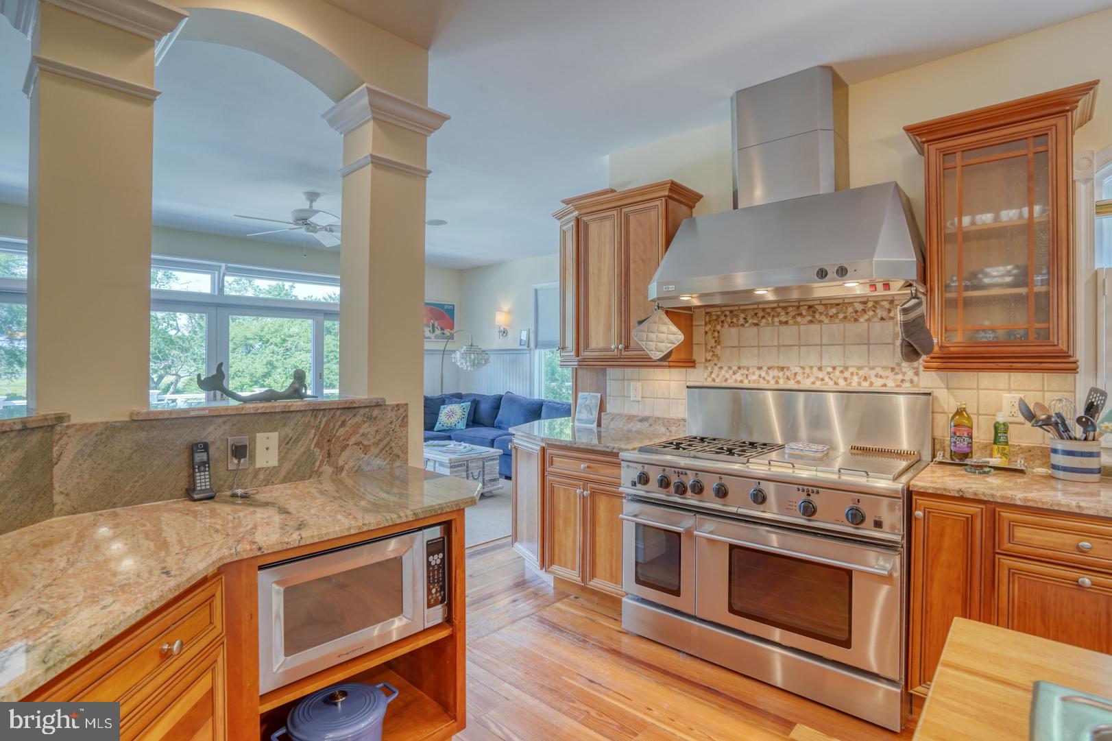 WOLFE POINTE - Residential