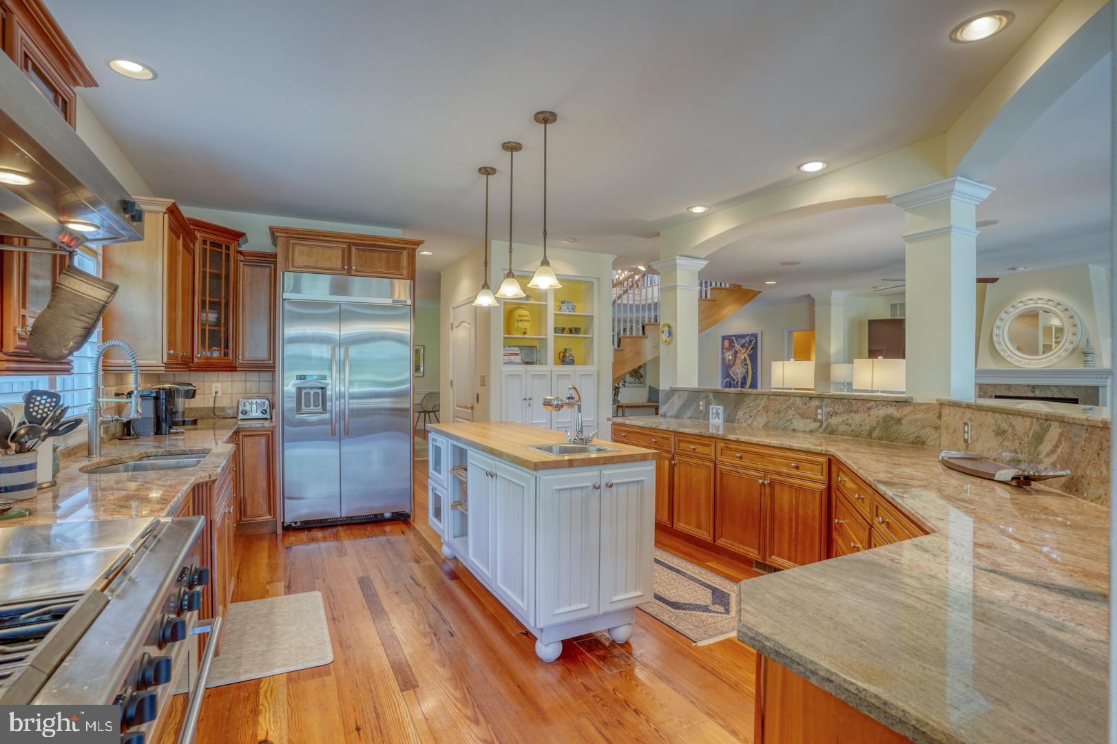 WOLFE POINTE - Residential