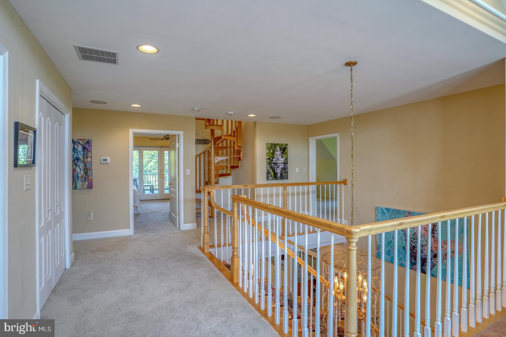 WOLFE POINTE - Residential