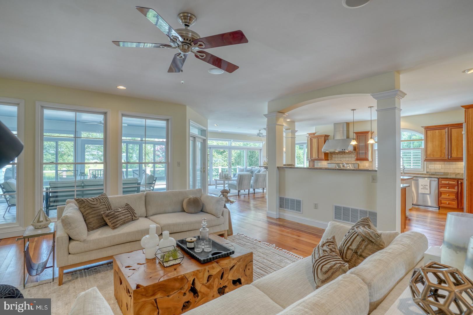 WOLFE POINTE - Residential