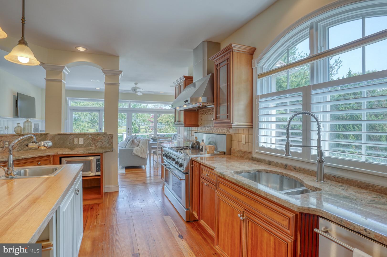 WOLFE POINTE - Residential