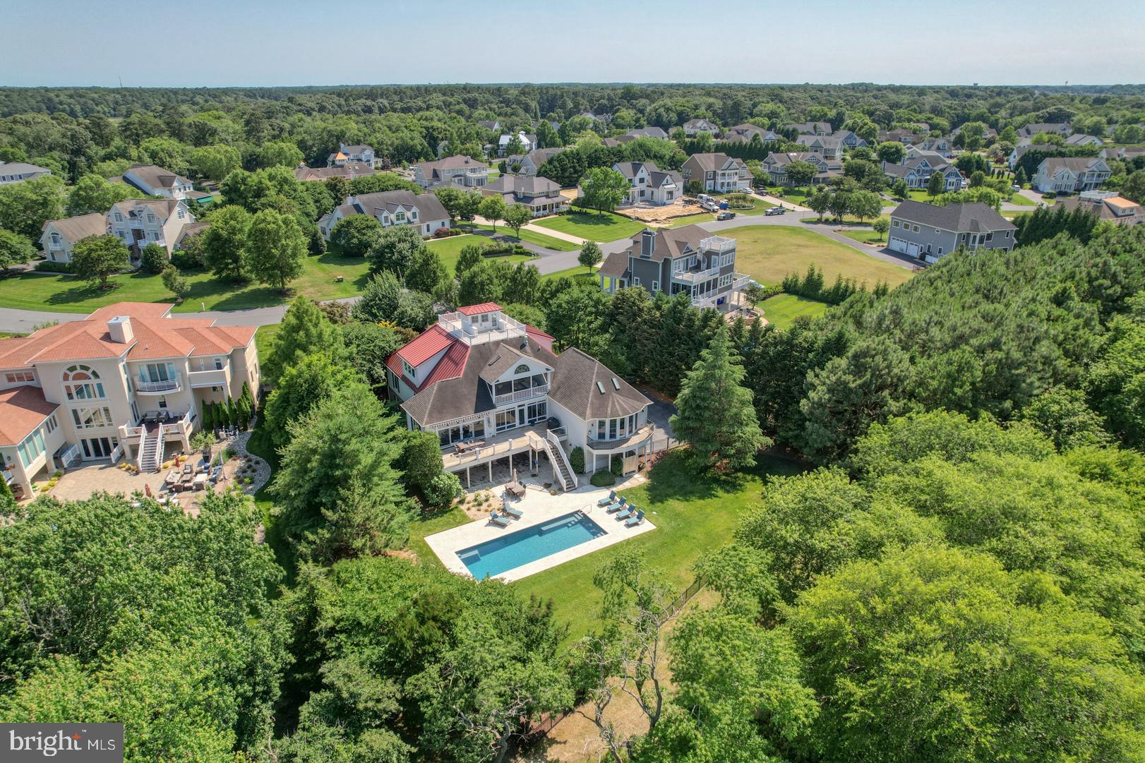 WOLFE POINTE - Residential