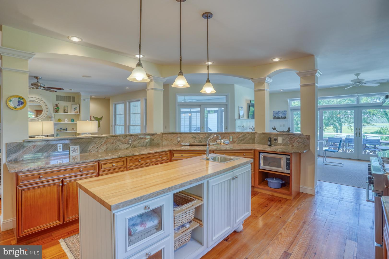 WOLFE POINTE - Residential