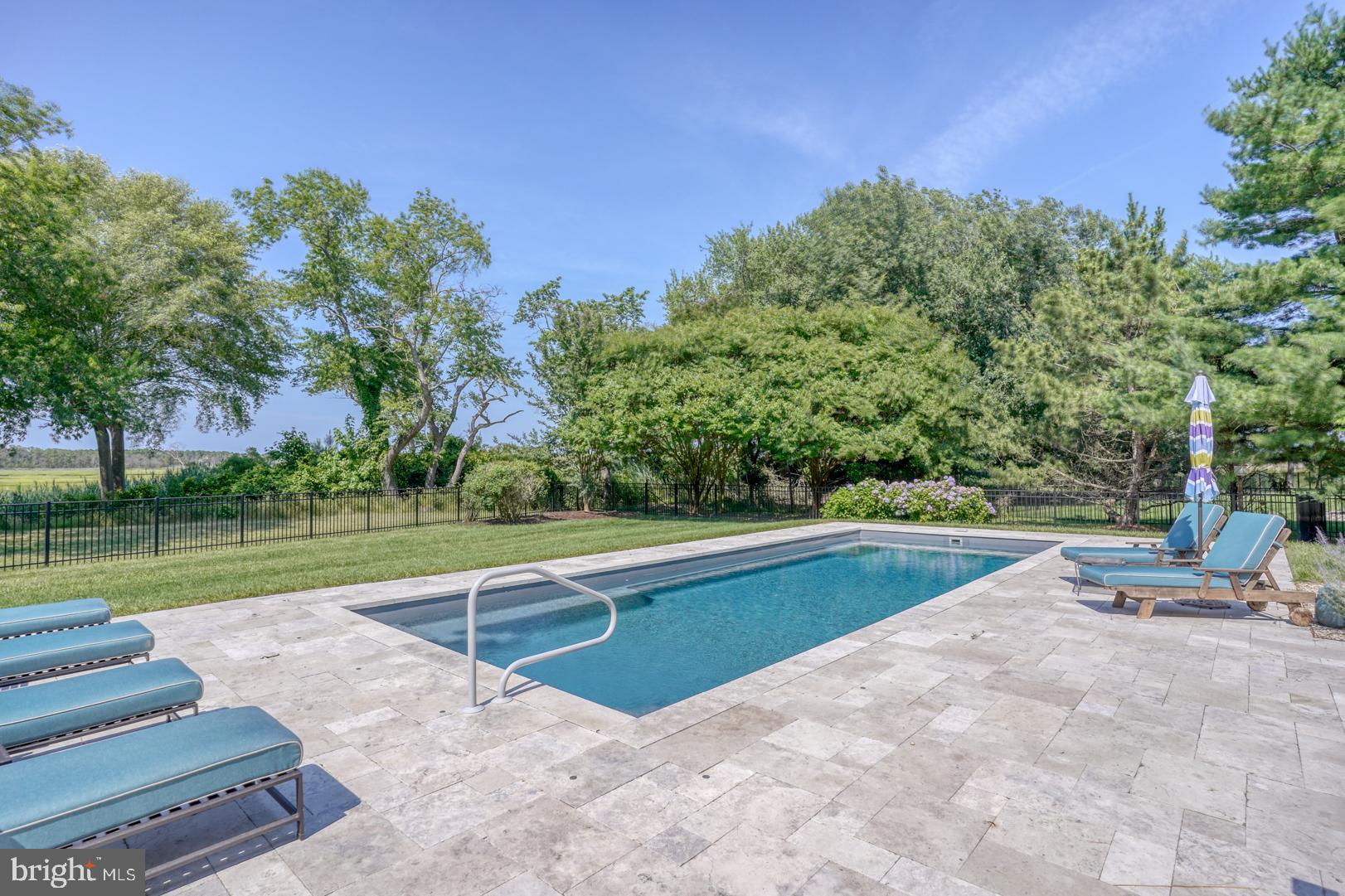 WOLFE POINTE - Residential