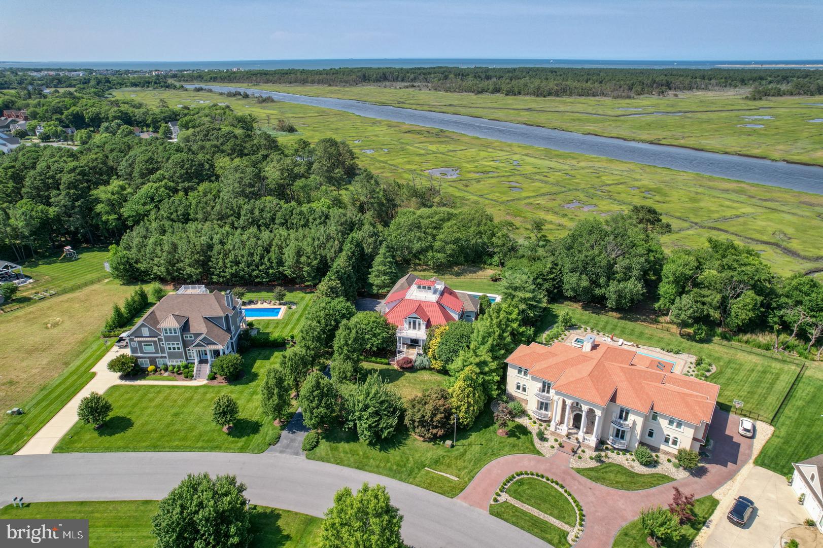 WOLFE POINTE - Residential