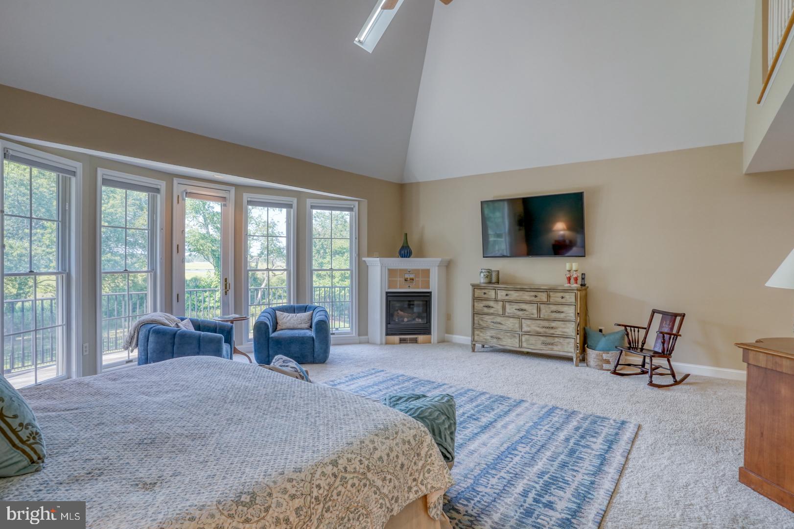 WOLFE POINTE - Residential