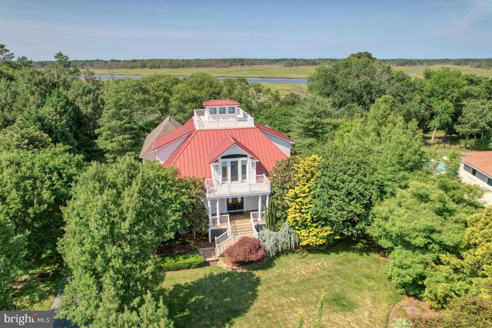 WOLFE POINTE - Residential