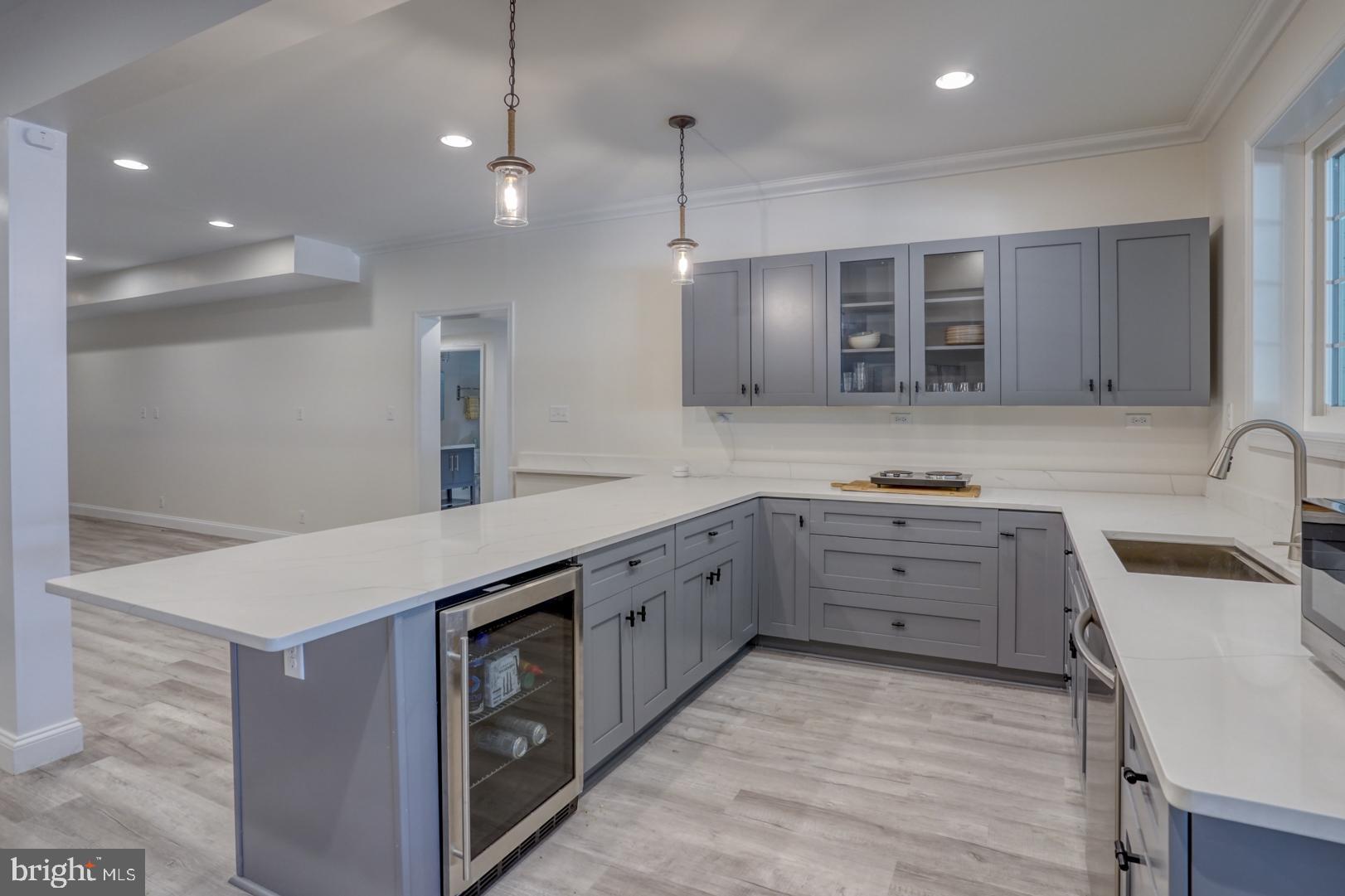 WOLFE POINTE - Residential