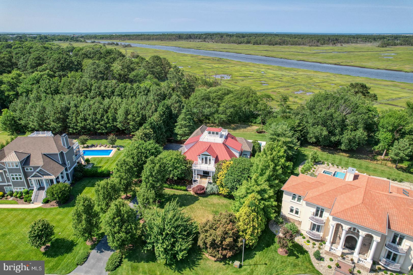 WOLFE POINTE - Residential