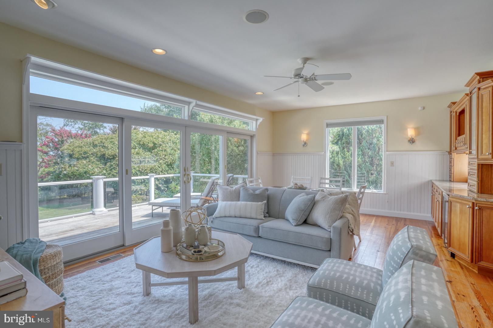 WOLFE POINTE - Residential