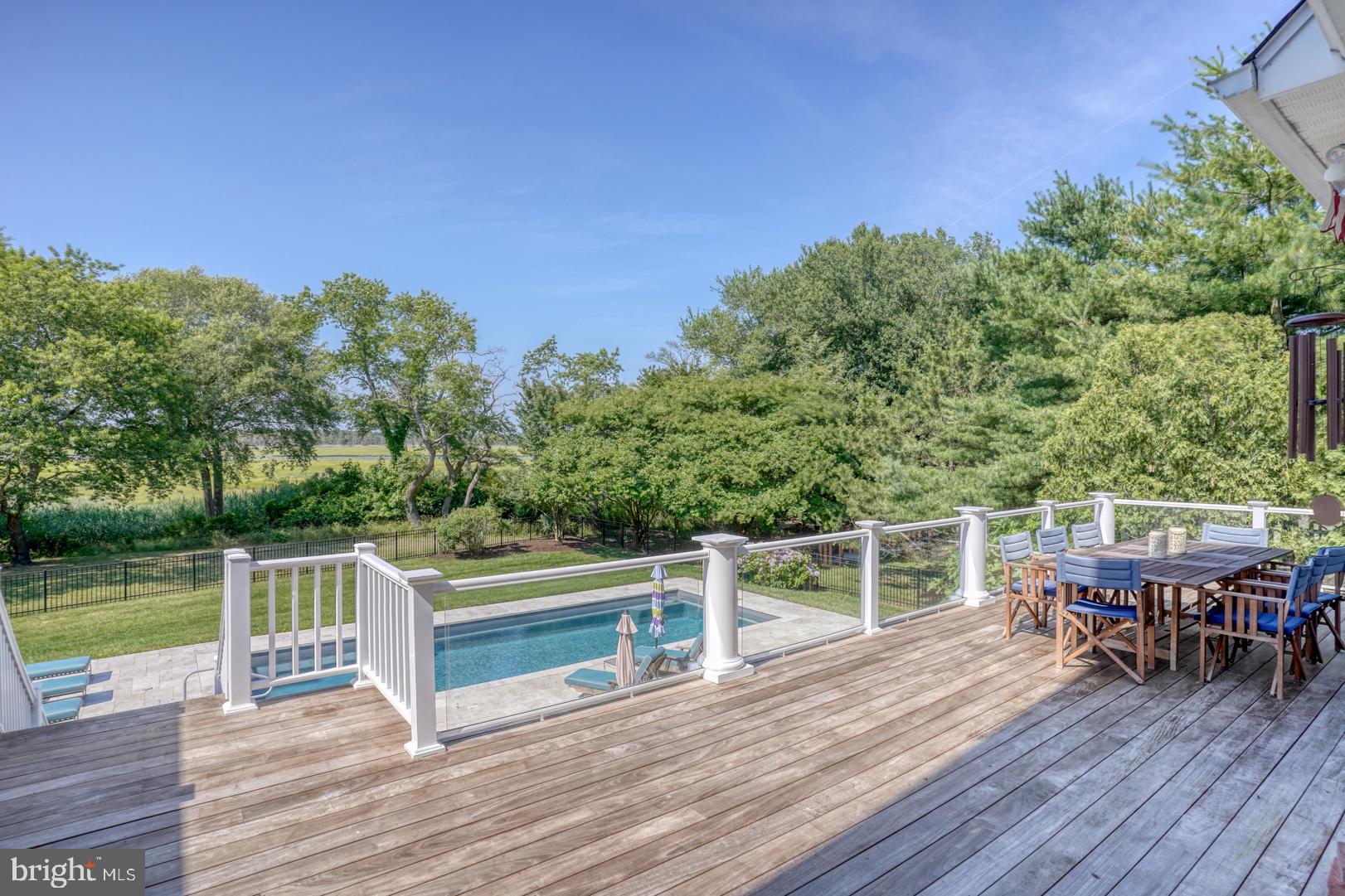 WOLFE POINTE - Residential