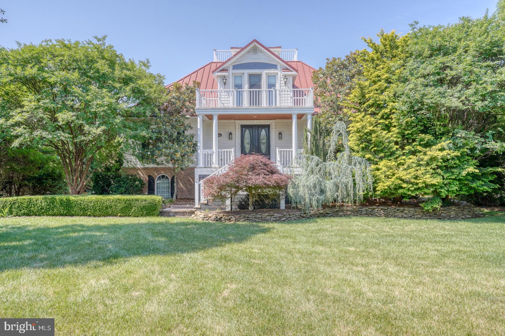 WOLFE POINTE - Residential