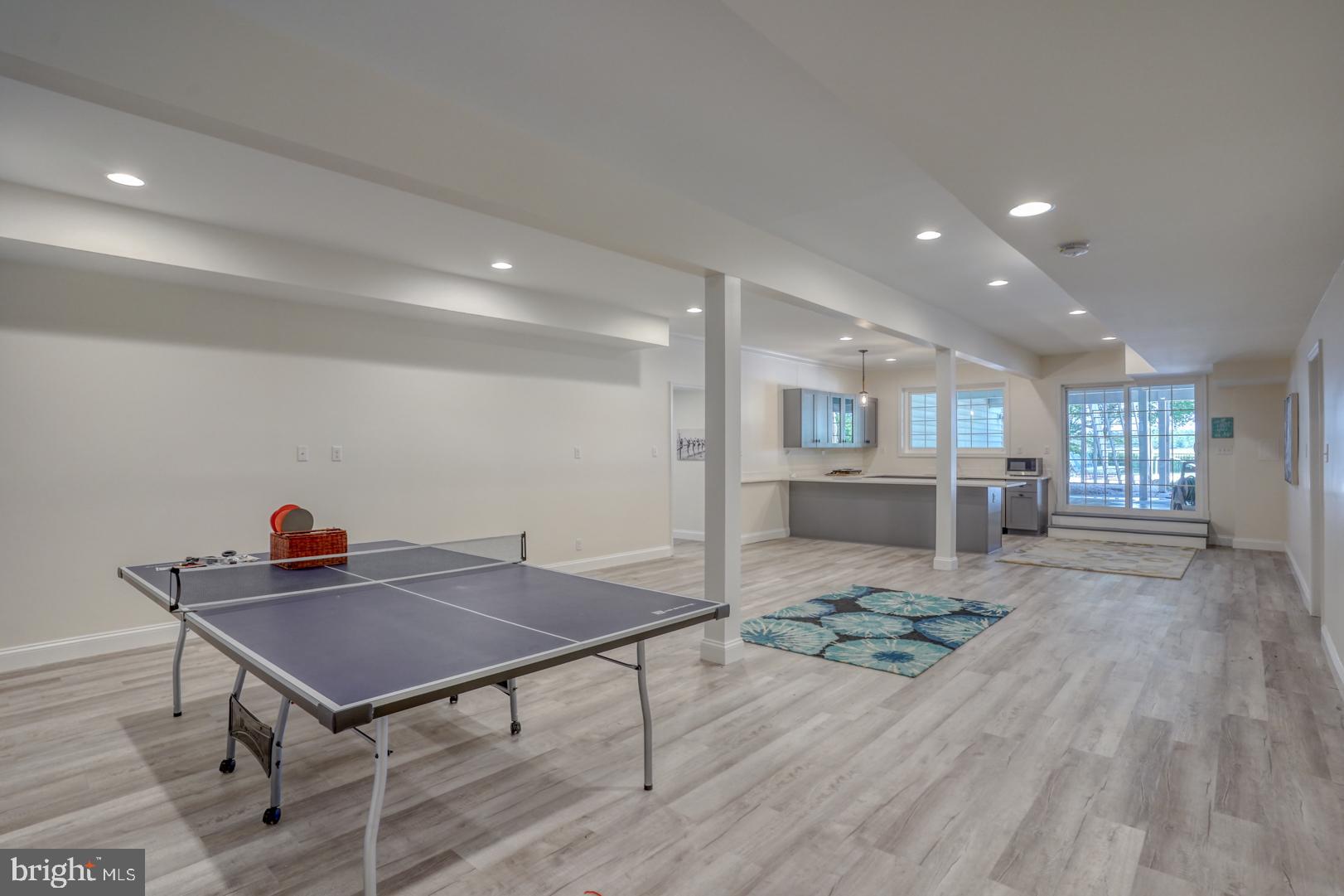 WOLFE POINTE - Residential