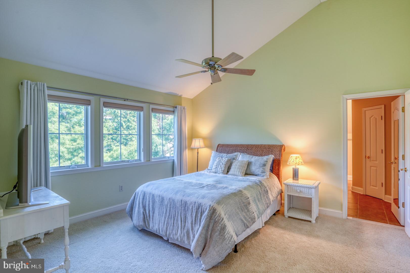 WOLFE POINTE - Residential