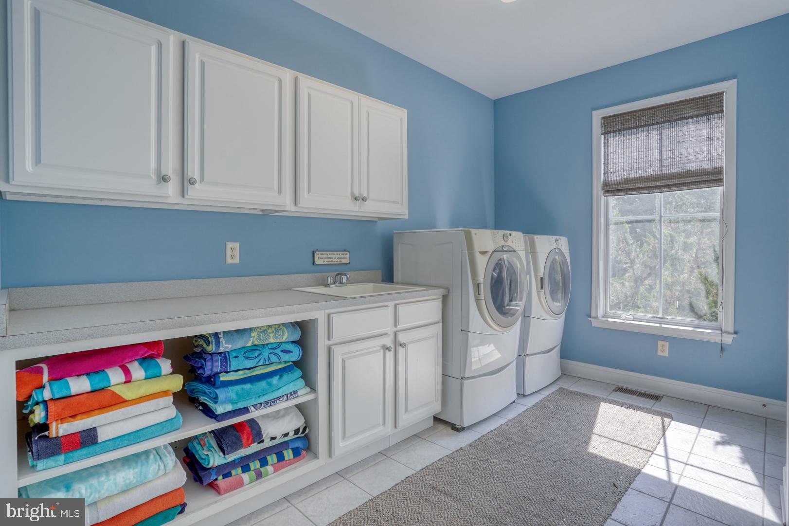 WOLFE POINTE - Residential