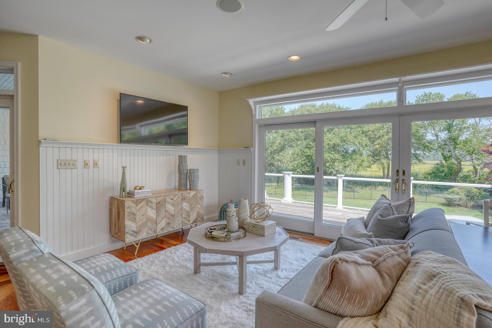 WOLFE POINTE - Residential