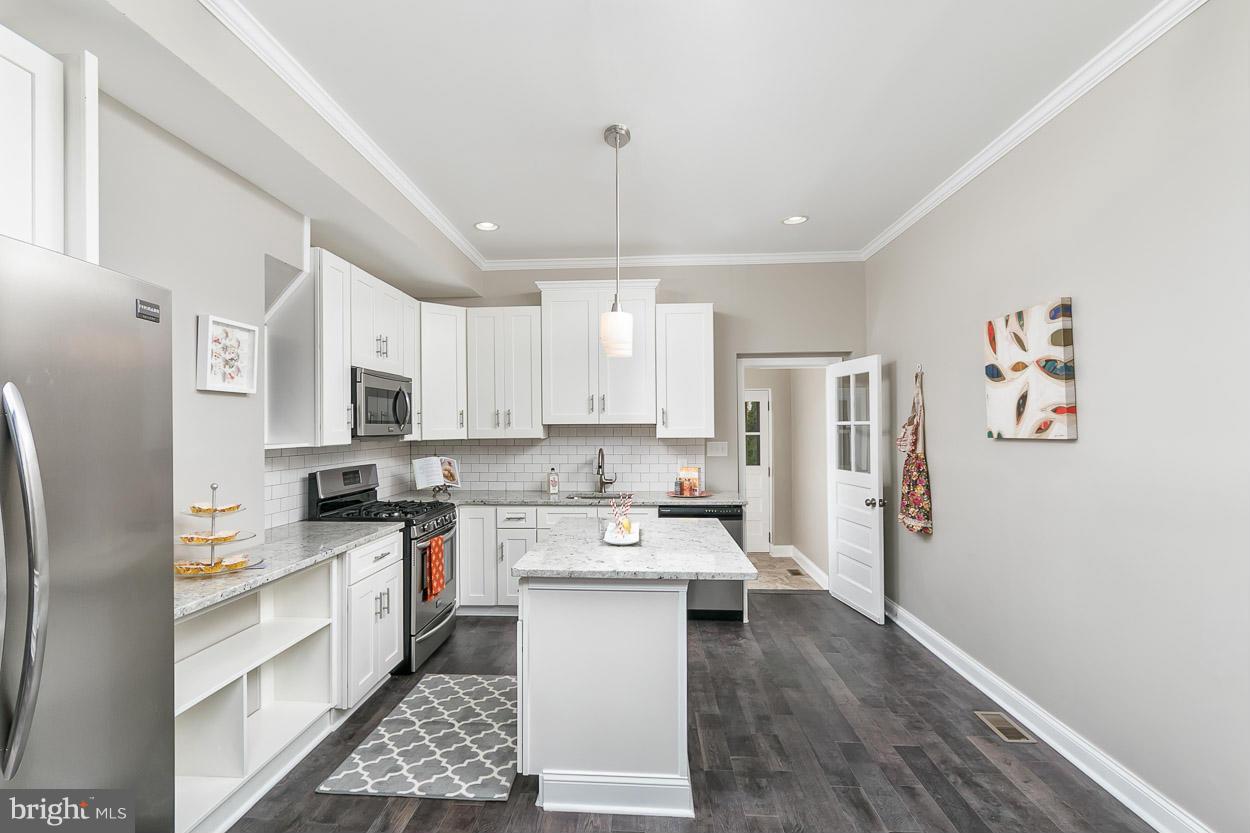 HIGHLANDTOWN - Residential