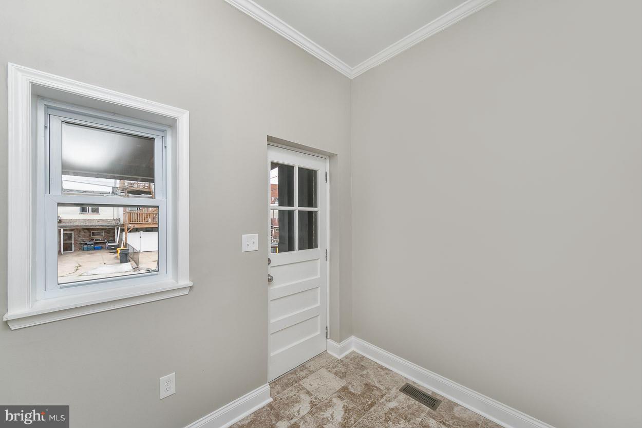 HIGHLANDTOWN - Residential