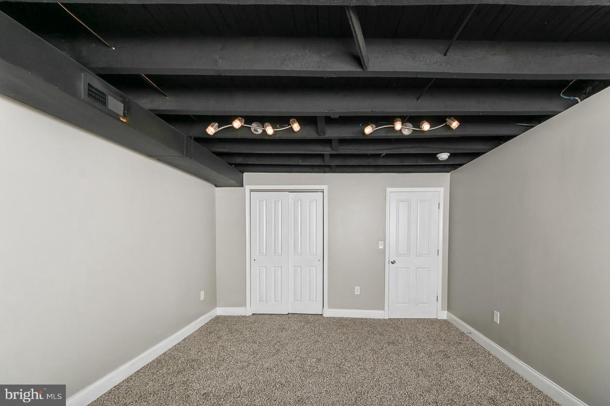 HIGHLANDTOWN - Residential