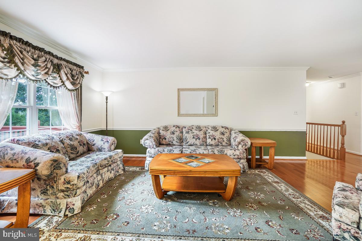 WALKER HILL - Residential