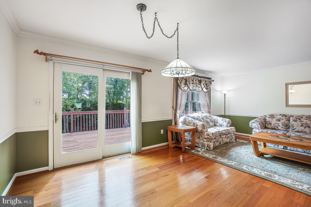 WALKER HILL - Residential